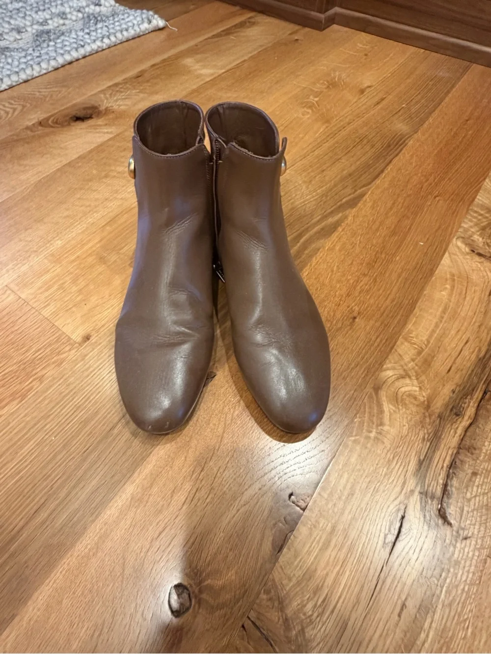 Larroude sleek tan